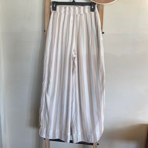 NWT // American Eagle // Sz Small // High Waisted Striped Wide Leg Pants